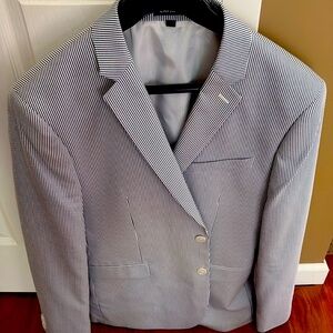 Stylish Men’s Express sport coat- like new- size extra slim 44 regular